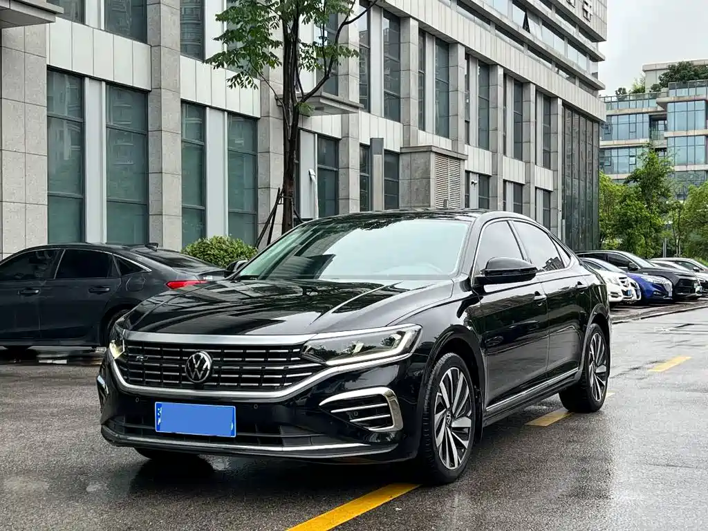 Volkswagen Passat 2022