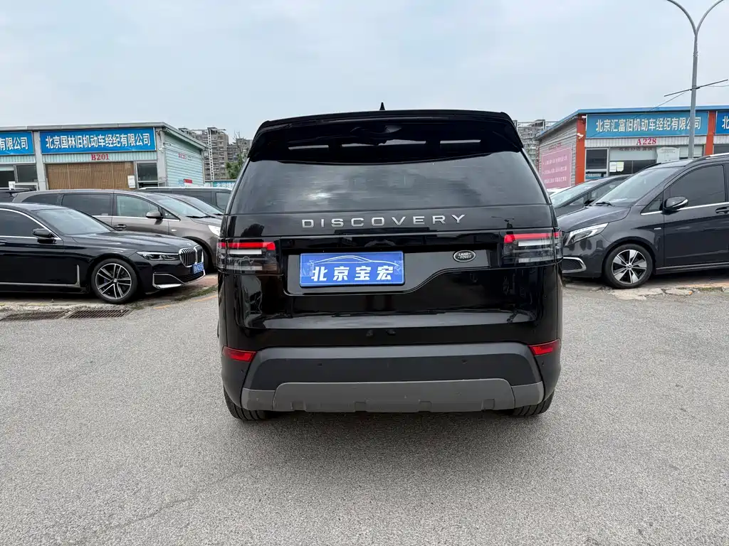 Land Rover Discovery 2018 — фото 16