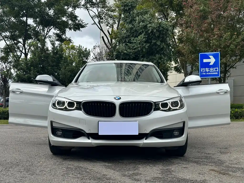 BMW 3 Series GT 2018 — фото 8