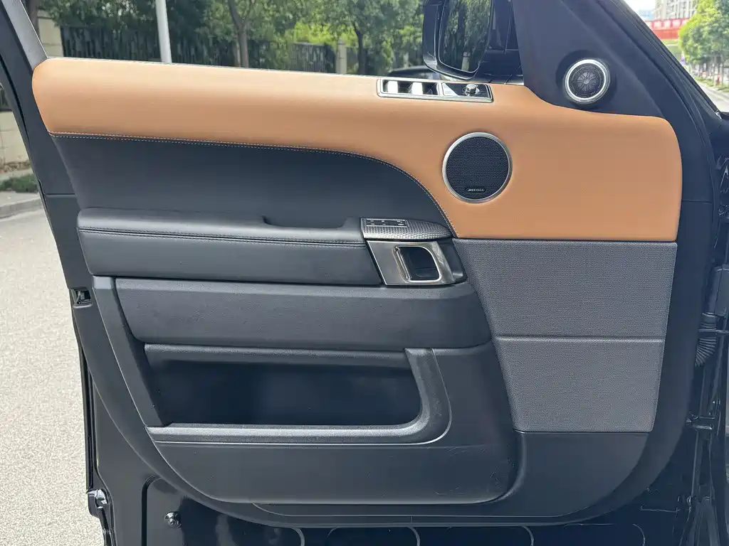 Land Rover Sport 2018 — фото 14