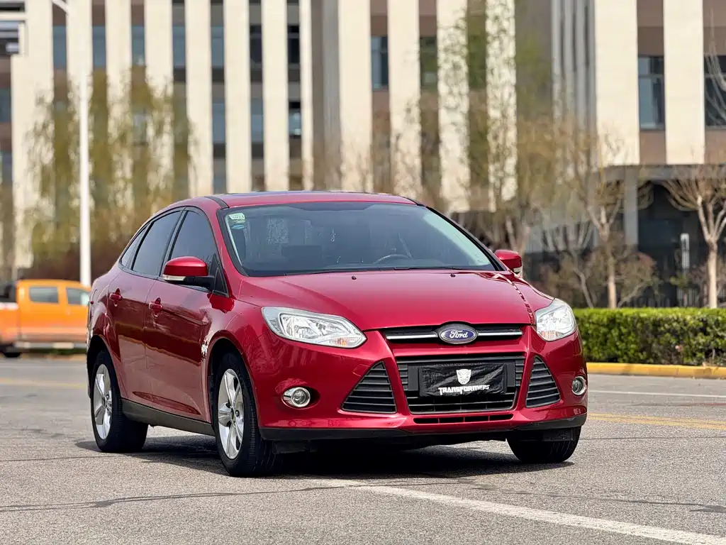 Ford Focus 2015 — фото 3