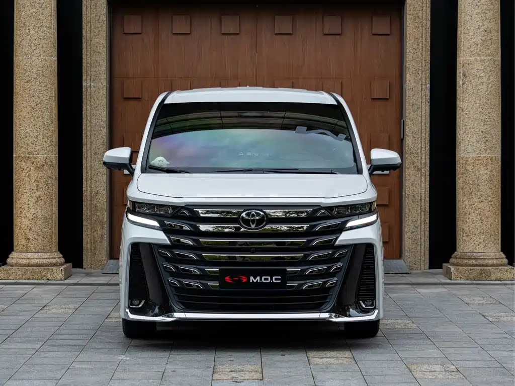 Toyota Vellfire 2023 — фото 2