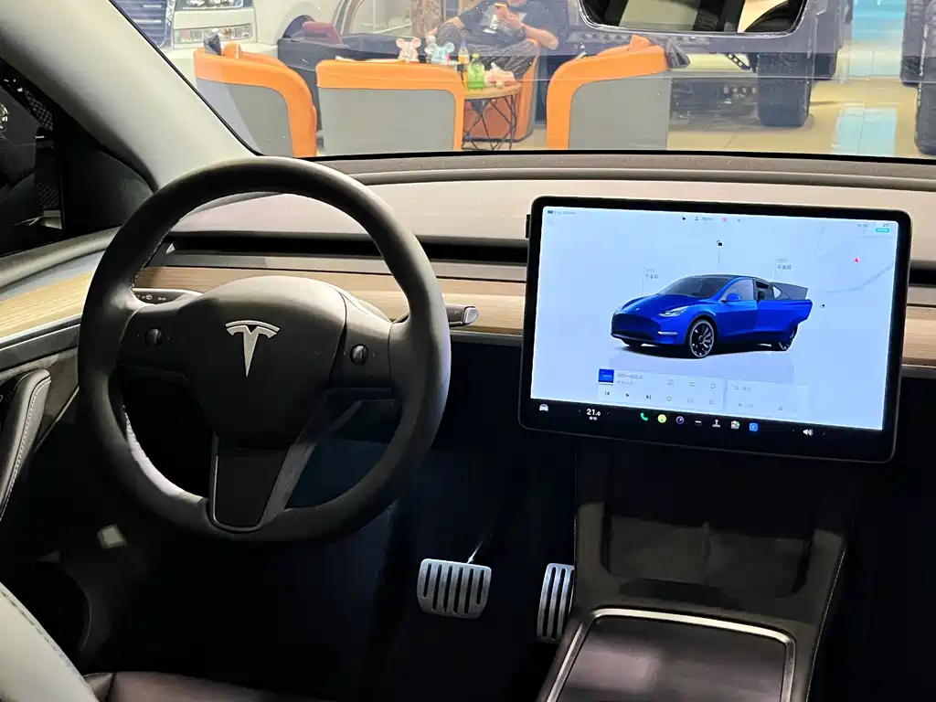 Tesla Model Y 2023 — фото 15