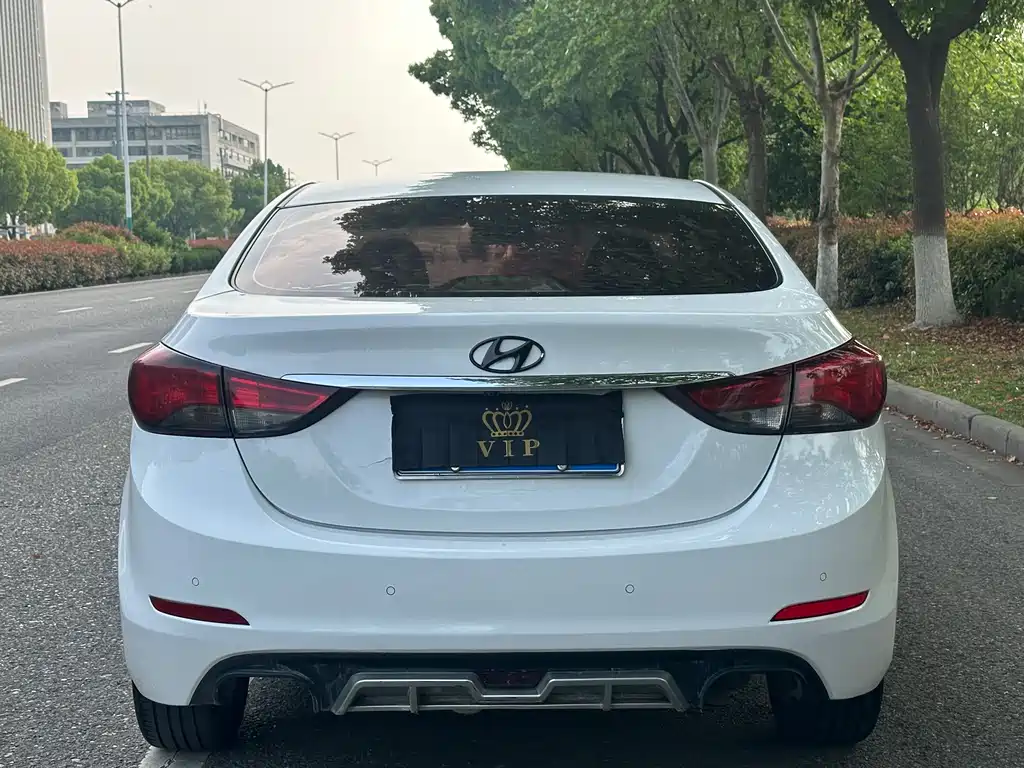 Hyundai Elantra Langdong 2018 — фото 5