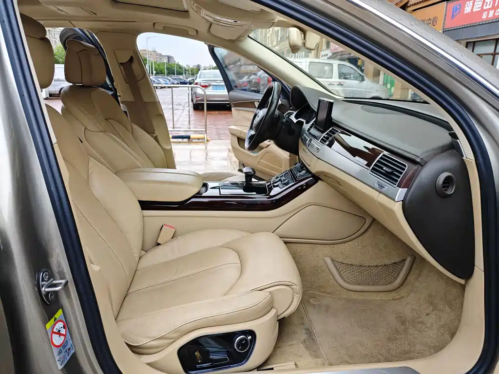 Audi A8 2012