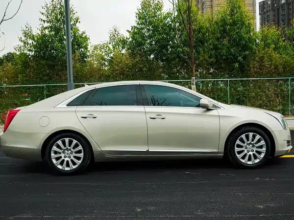 Cadillac XTS 2013