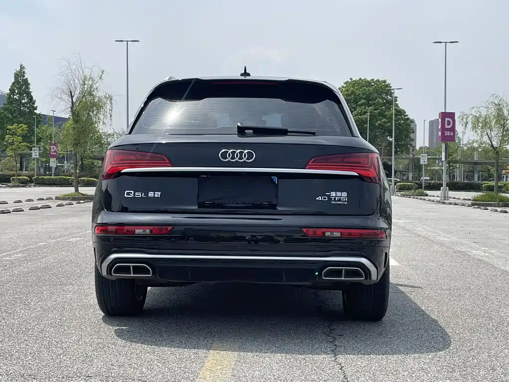 Audi Q5L 2022 — фото 6