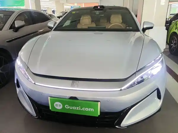 BYD Han L 2025