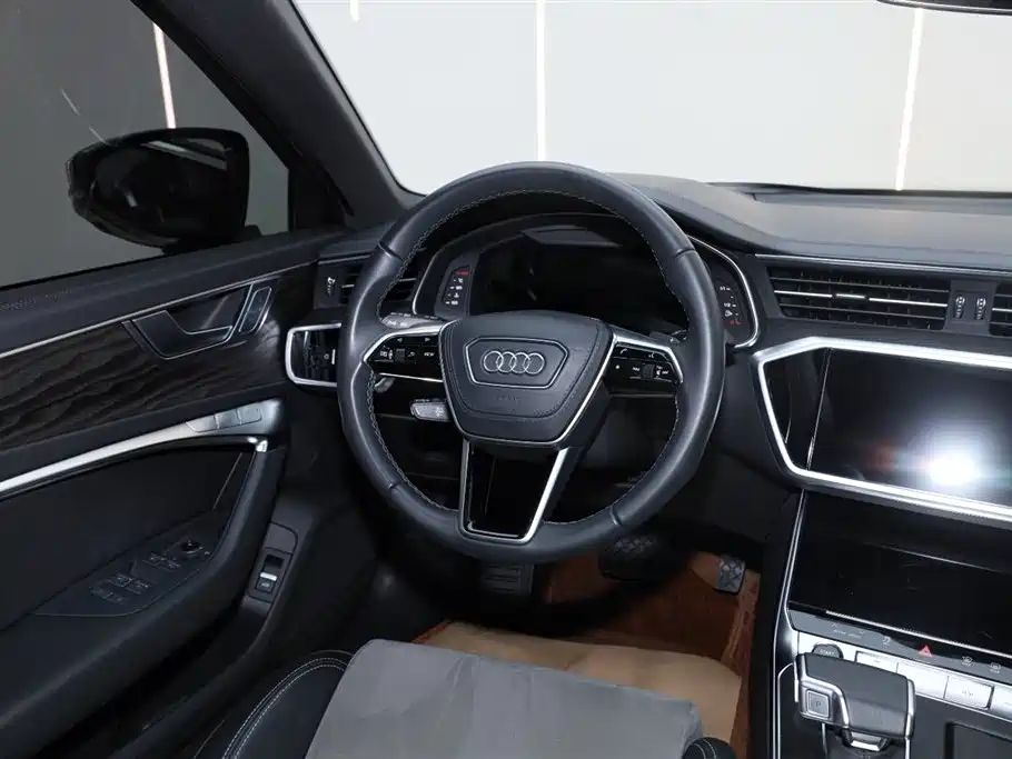 Audi A6L 2024 — фото 29