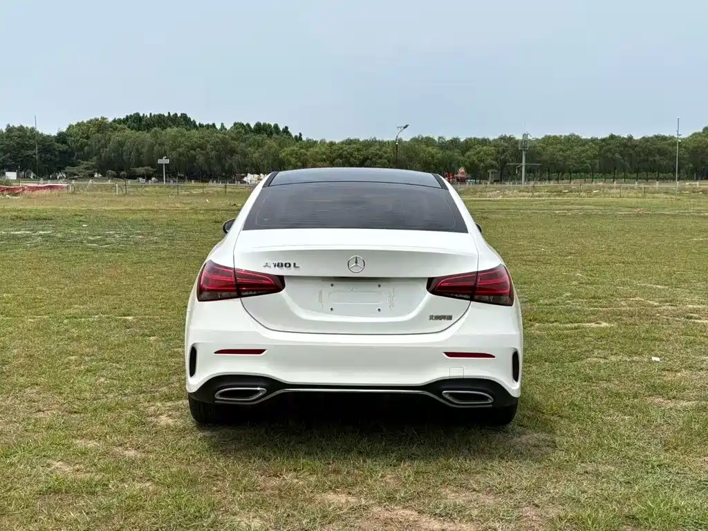 Mercedes-Benz A-Class 2022 — фото 10