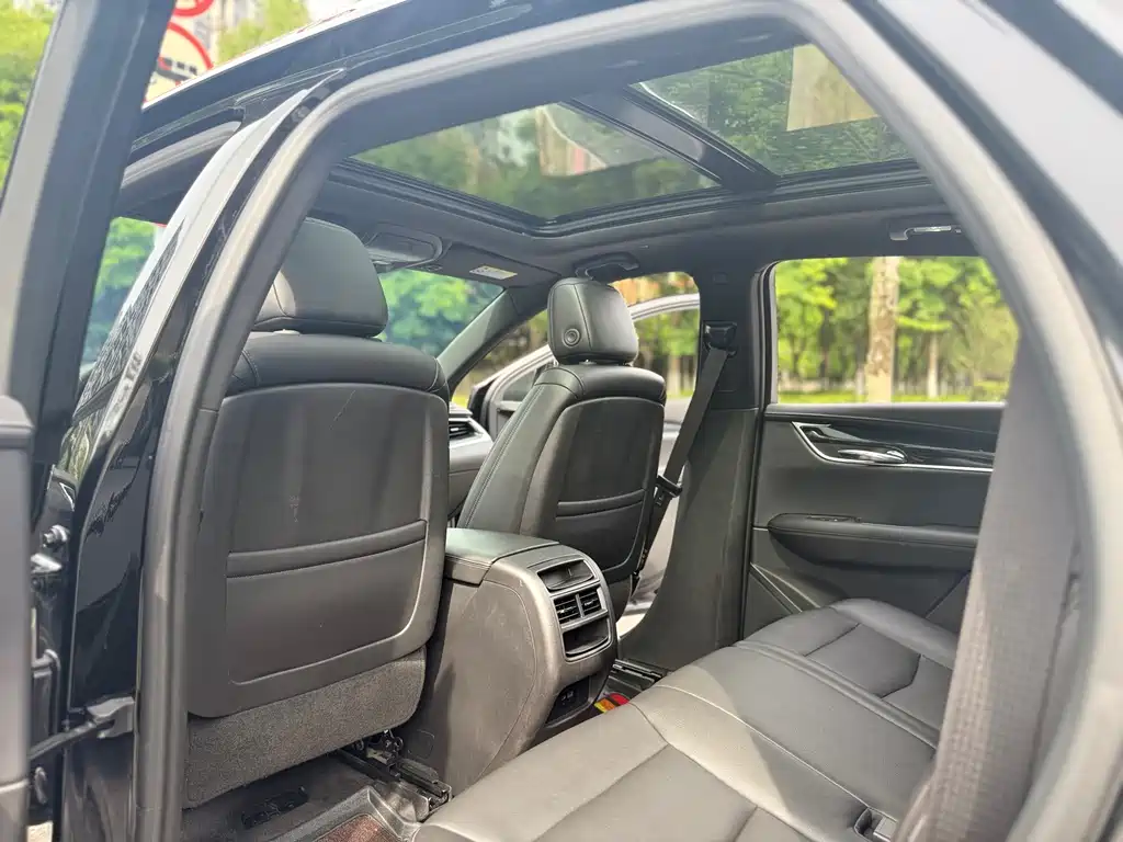 Cadillac XT5 2021 — фото 15