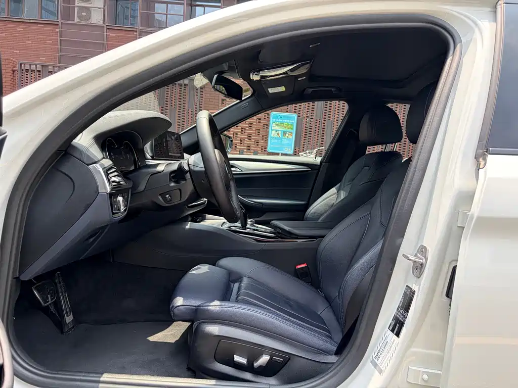 BMW 5 Series 2019