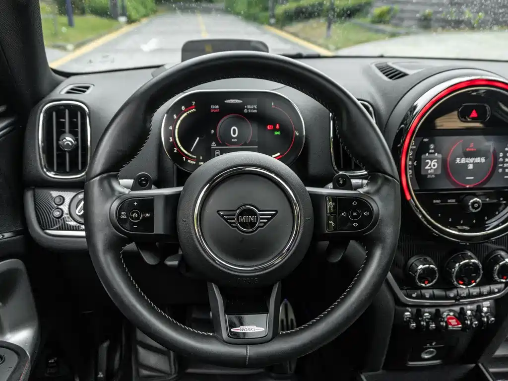 MINI JCW Countryman 2021 — фото 11