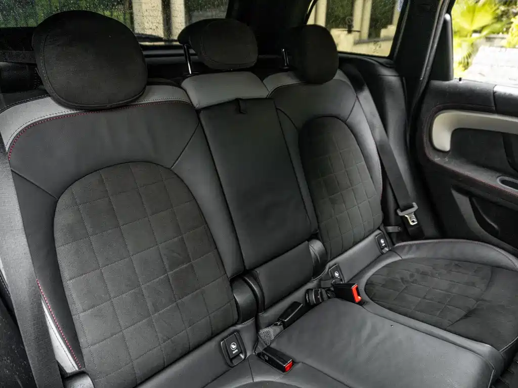 MINI JCW Countryman 2021 — фото 16