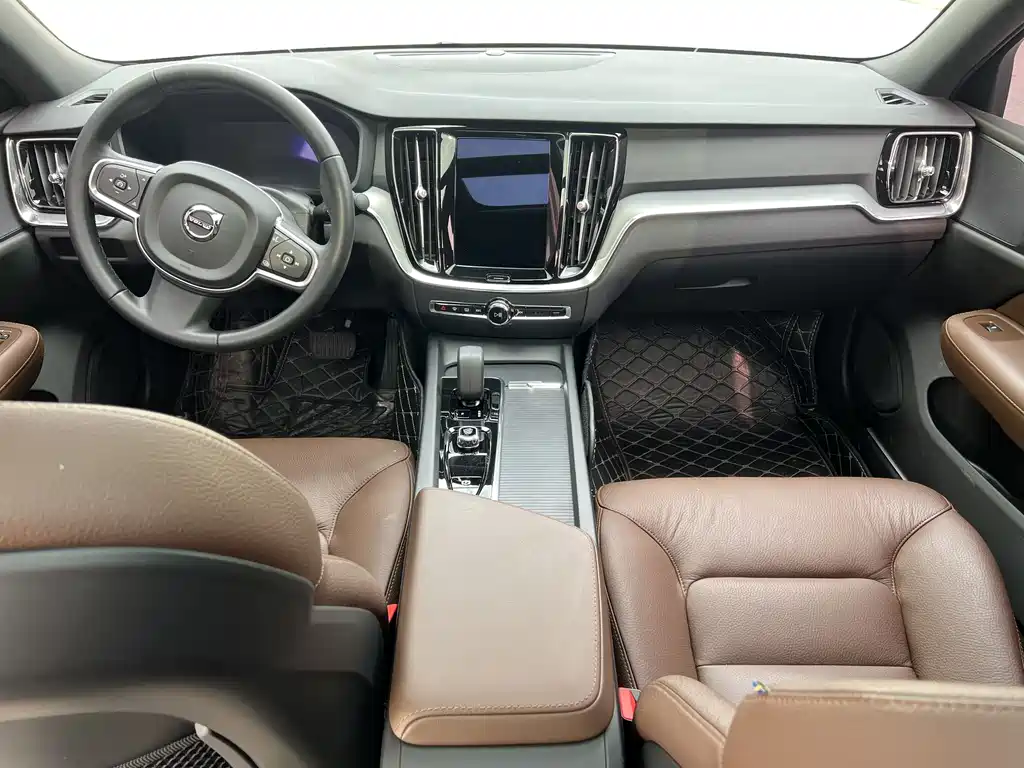 Volvo S60 2024 — фото 10