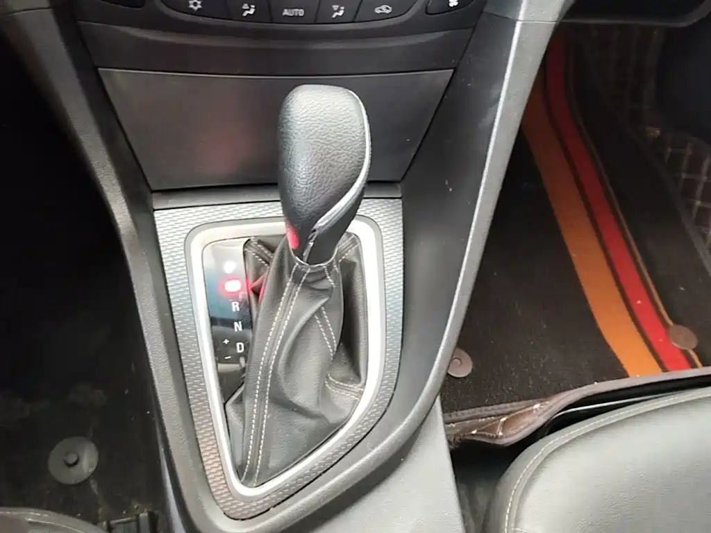 Buick Excelle 2019 — фото 14