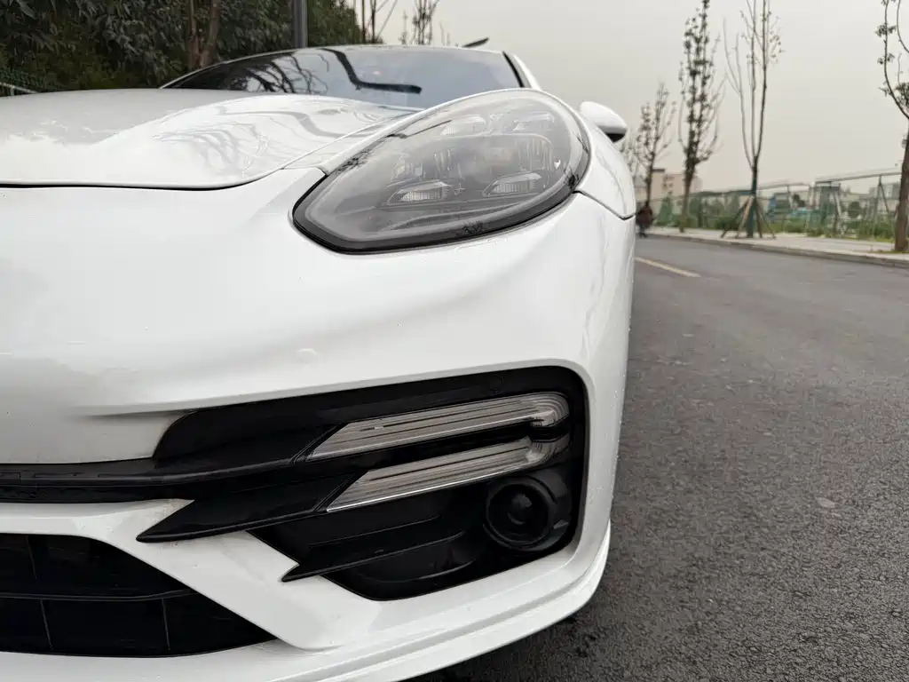 Porsche Panamera 2013
