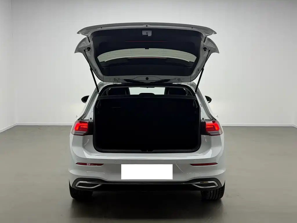 Volkswagen Golf 2023