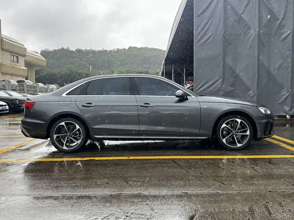 Audi A4L 2023