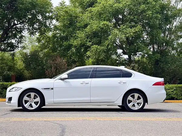 Jaguar XFL 2020