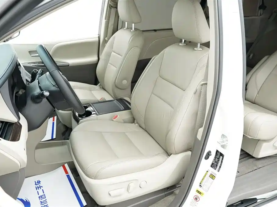 Toyota Sienna 2016