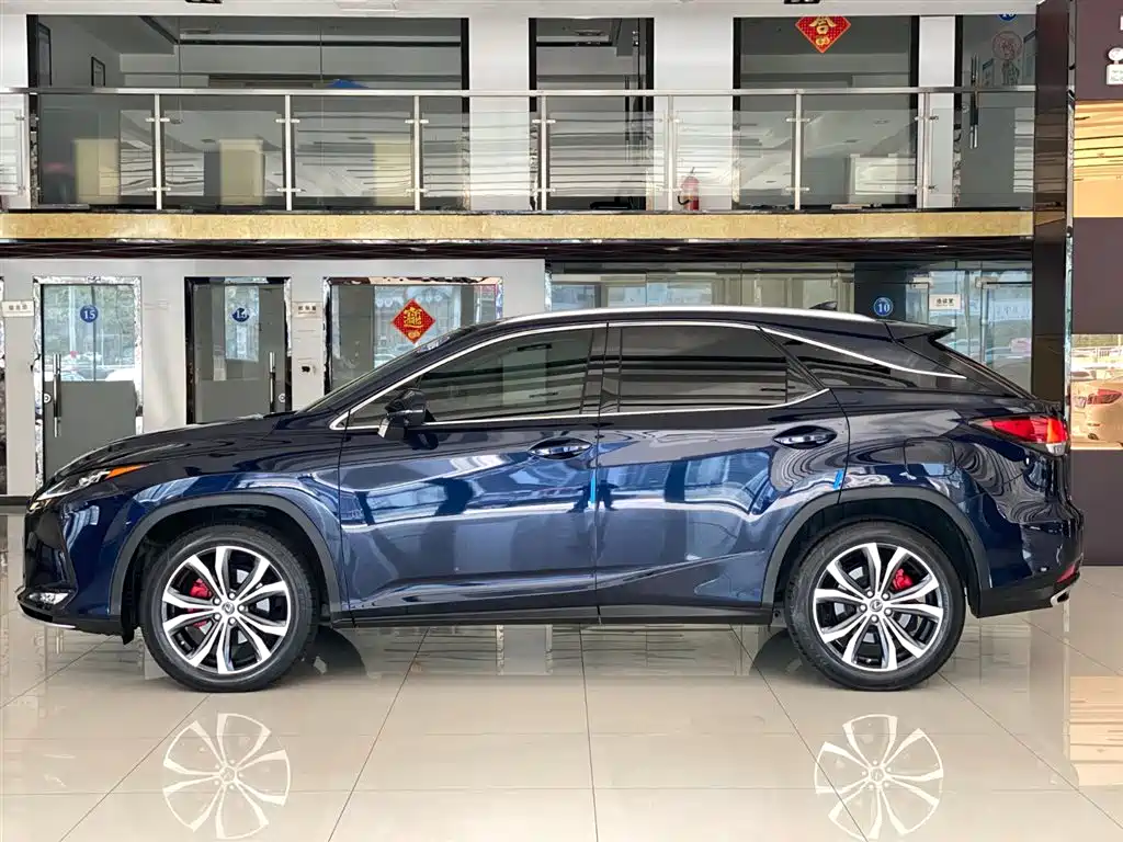 Lexus RX 2022