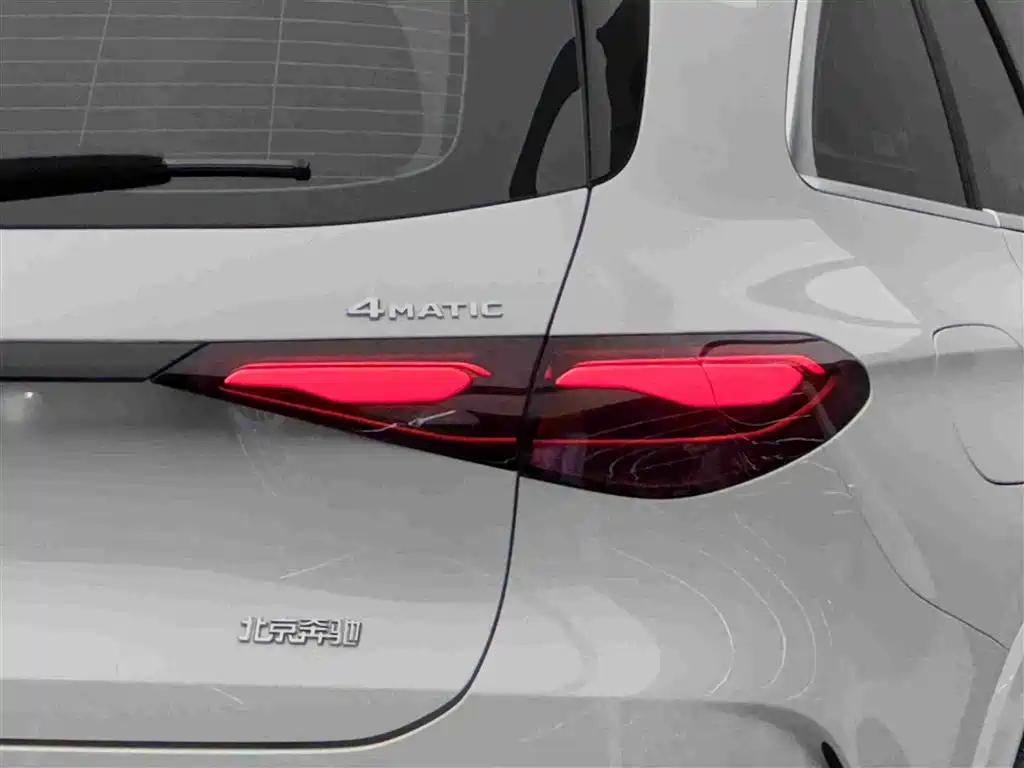Mercedes-Benz GLC 2025