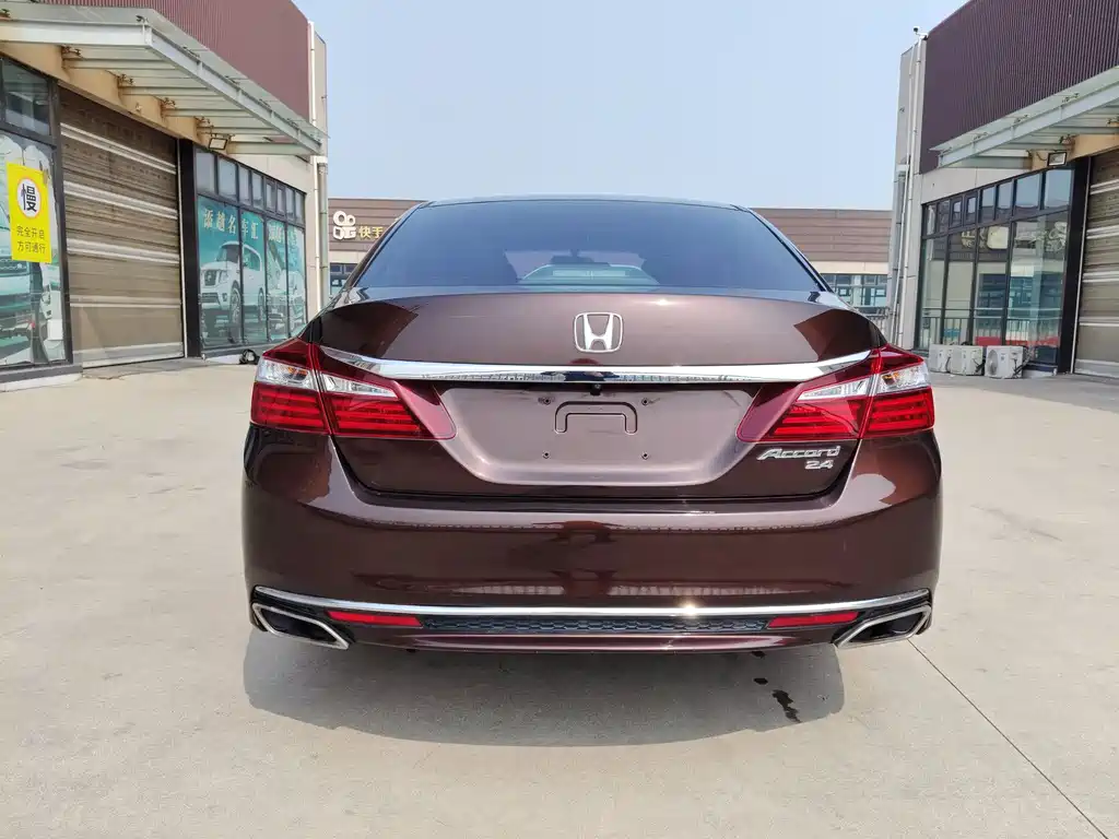 Honda Accord 2016 — фото 7