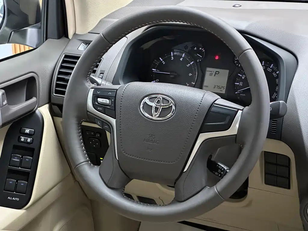 Toyota Prado 2023 — фото 11