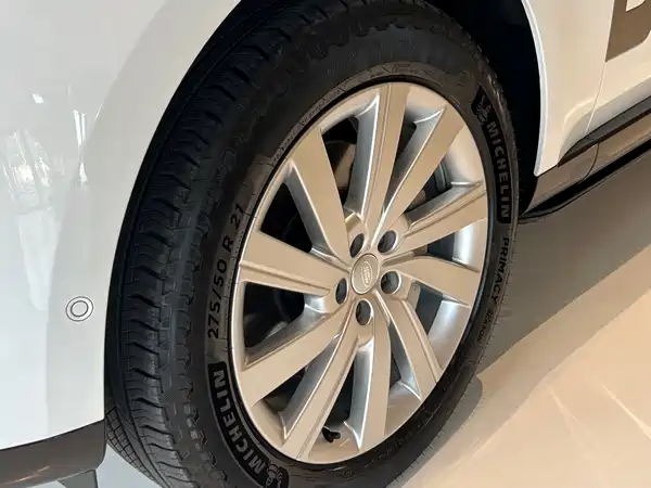 Land Rover Range Rover 2025