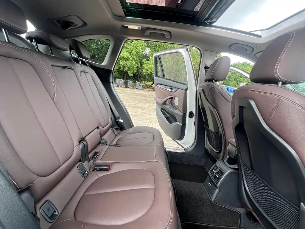 BMW X1 2022 — фото 12