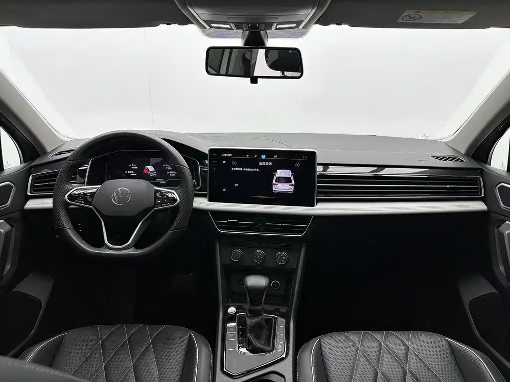 Volkswagen Tiguan L 2023