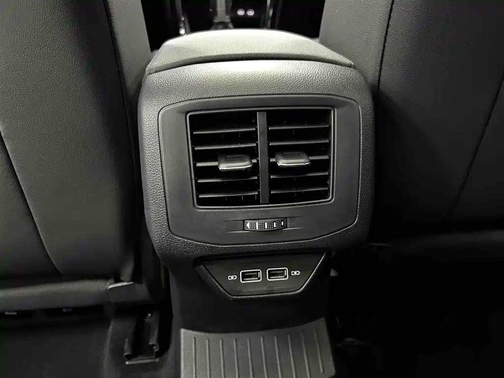Volkswagen T-Roc 2022 — фото 15
