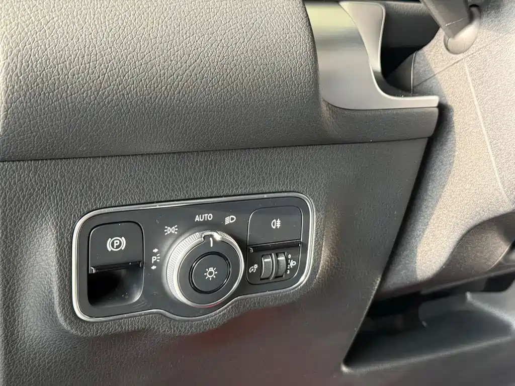 Mercedes-Benz GLB 2021 — фото 20