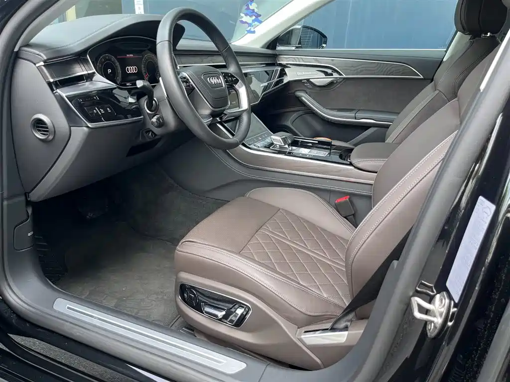 Audi A8 2025