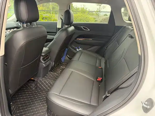 Hongqi HS3 PHEV 2026