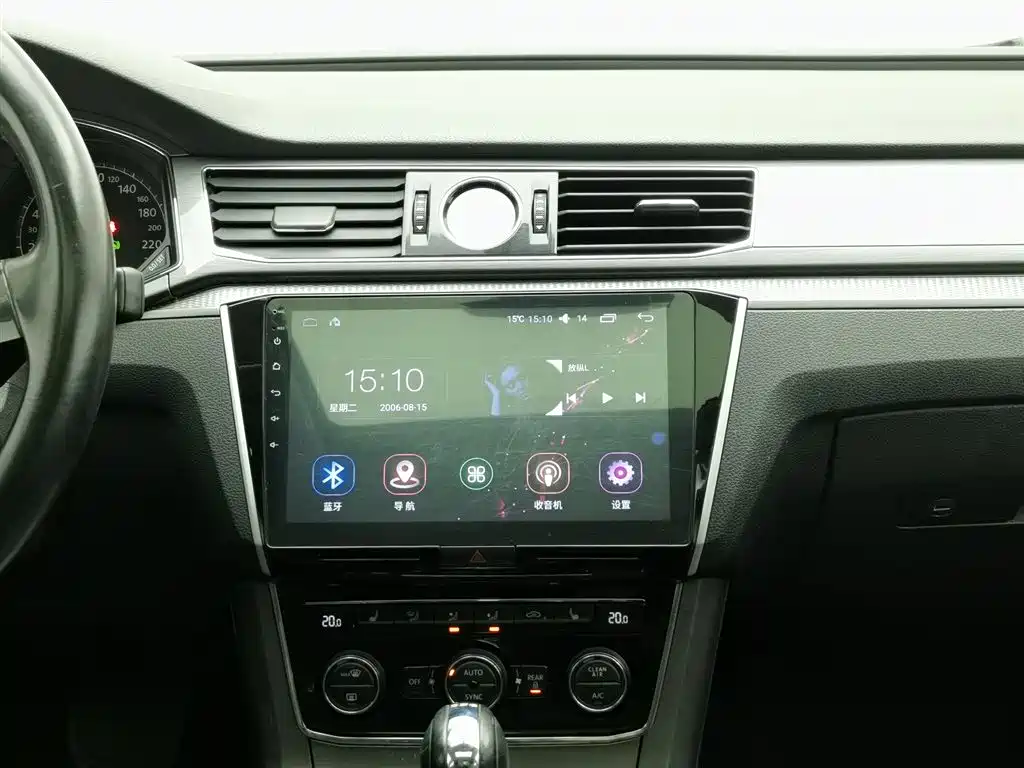 Volkswagen Passat 2018 — фото 12