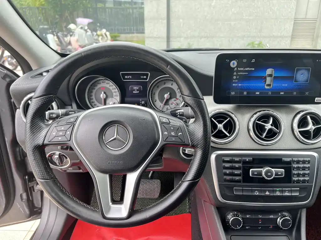 Mercedes-Benz GLA 2015 — фото 6