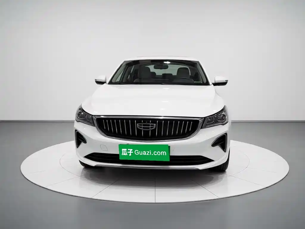 Geely Emgrand 2022