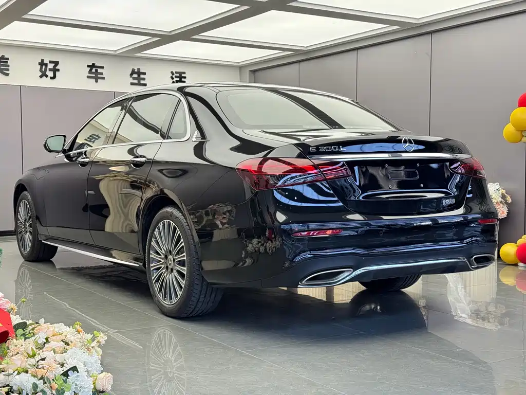 Mercedes-Benz E-Class 2022 — фото 14