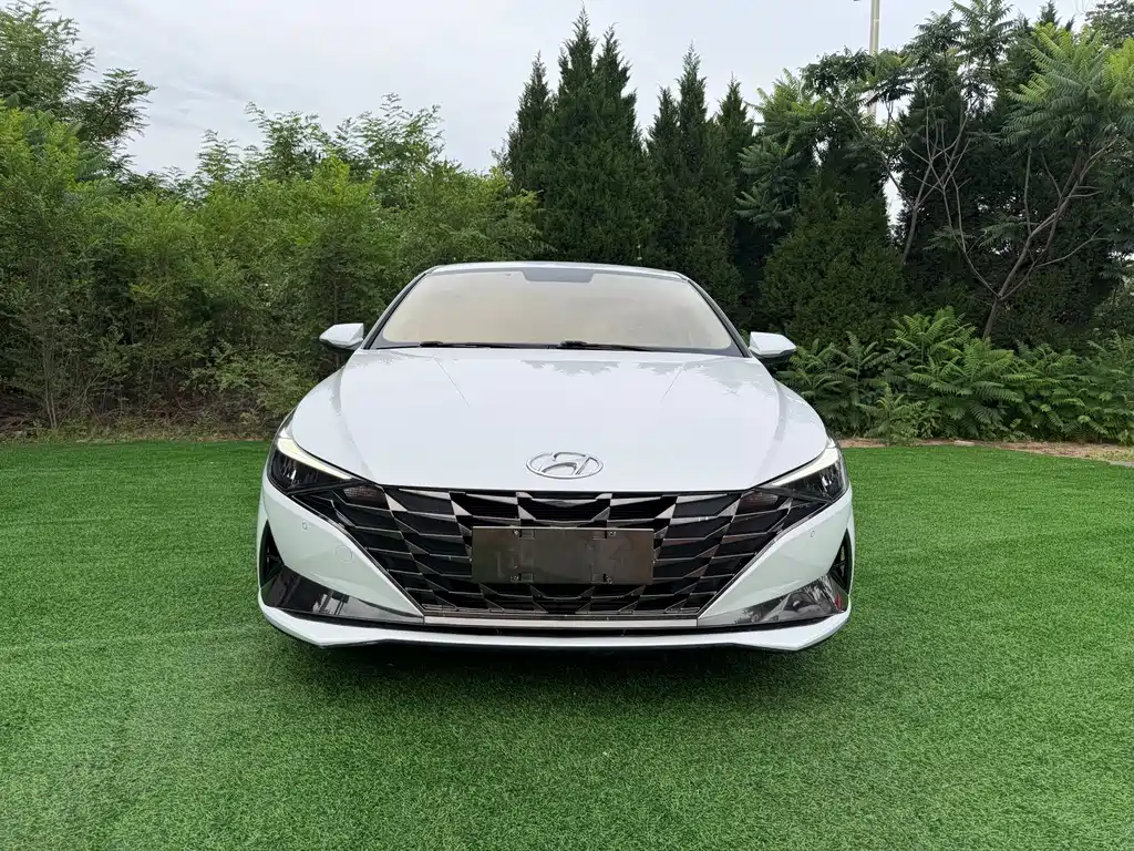 Hyundai Elantra 2022 — фото 2