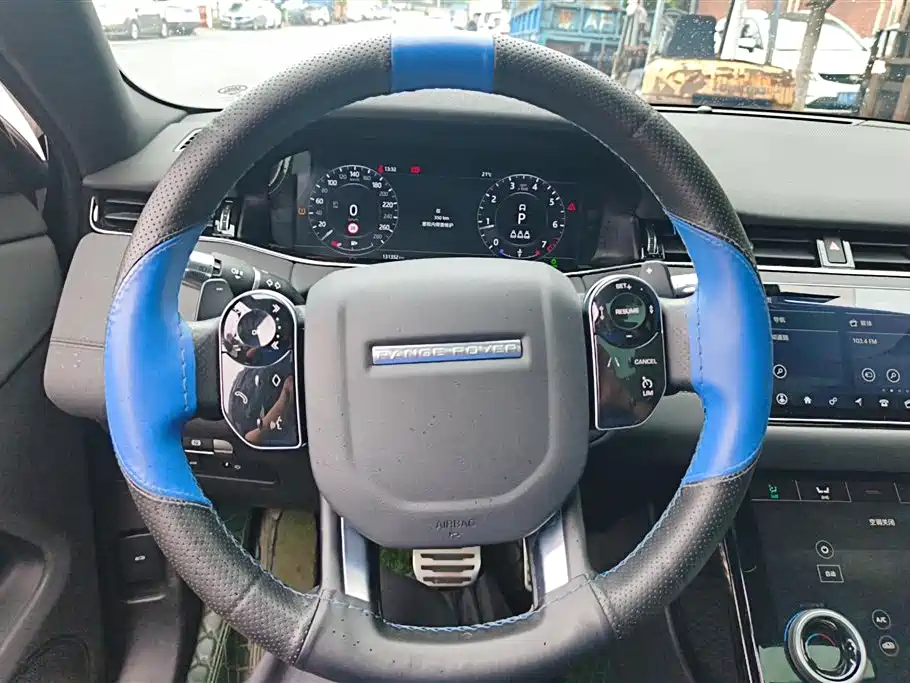 Land Rover Evoque 2020 — фото 15