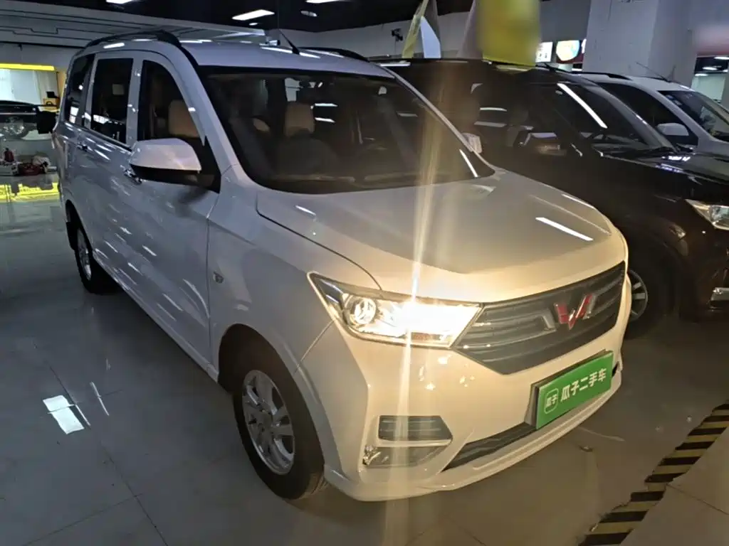 Wuling Hongguang 2019 — фото 4