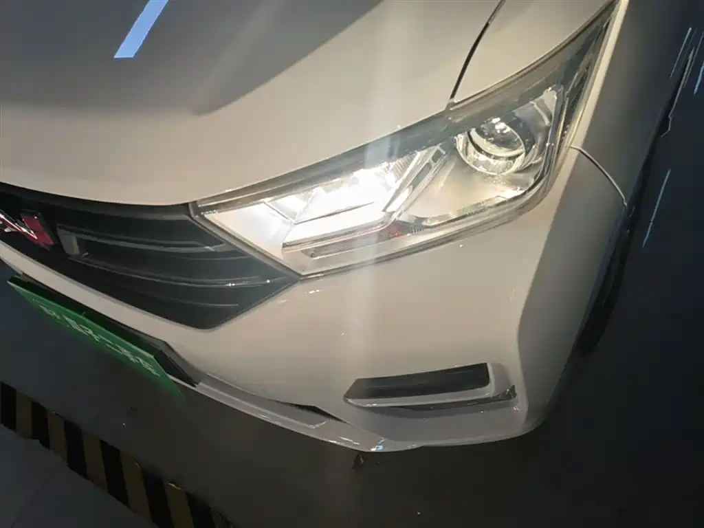 Wuling Hongguang 2019 — фото 24