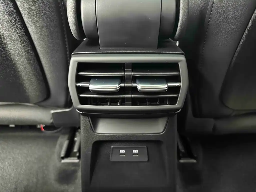 Audi A3 2023 — фото 13