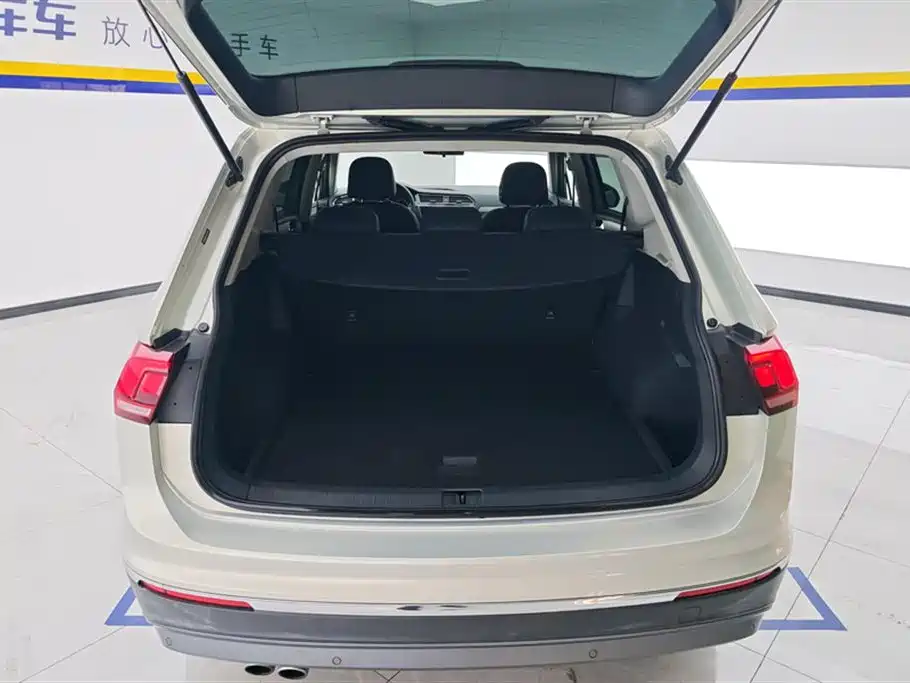 Volkswagen Tiguan L 2020 — фото 4
