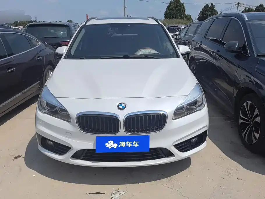 BMW 2 Series Wagon 2016 — фото 2