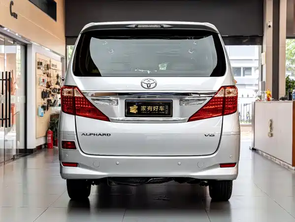 Toyota Alphard 2012