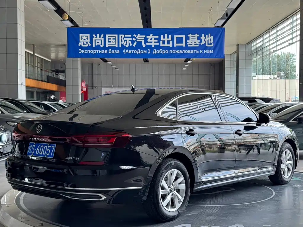 Volkswagen Passat 2023