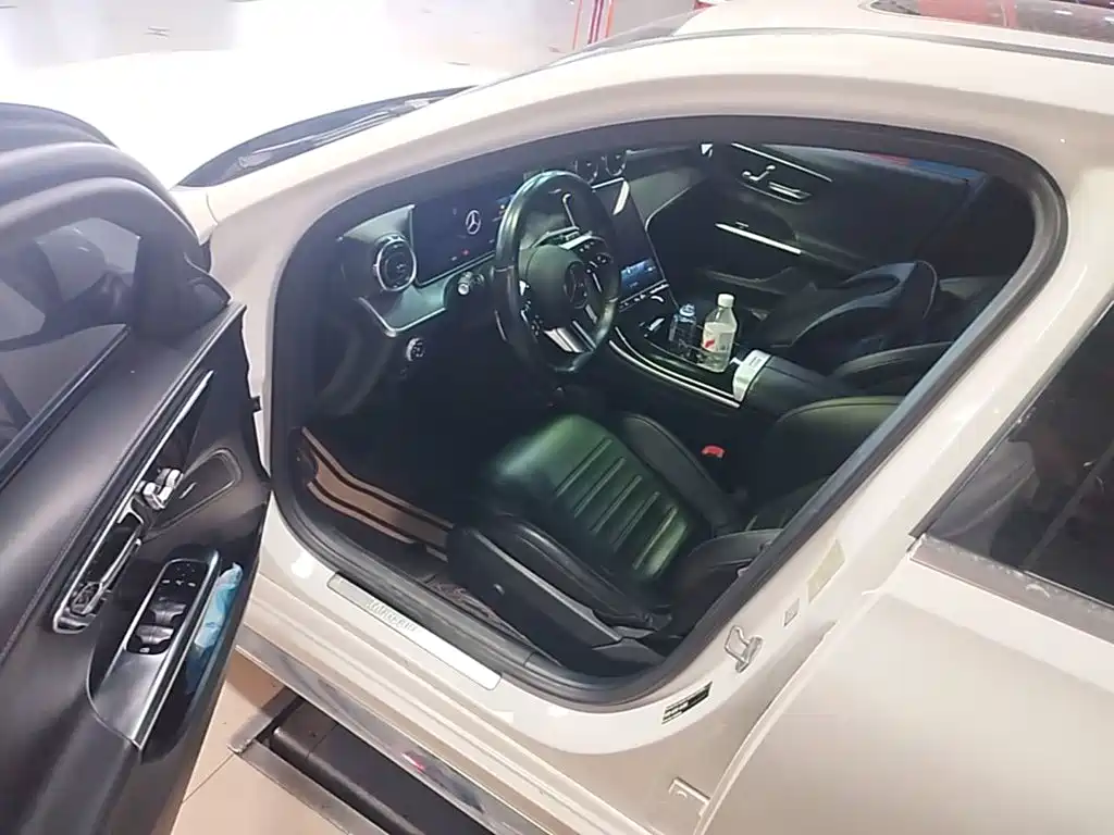 Mercedes-Benz C-Class 2022 — фото 16